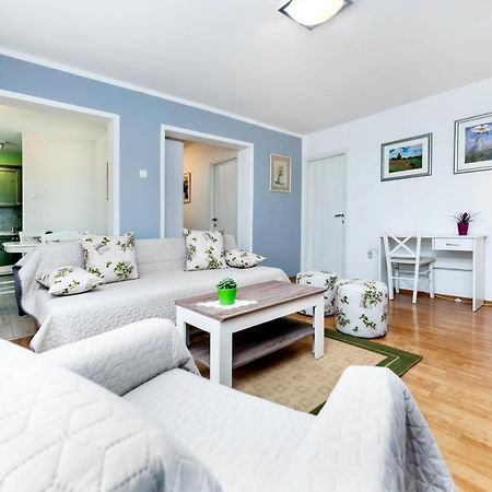 Apartman Oly Rovinj Buitenkant foto